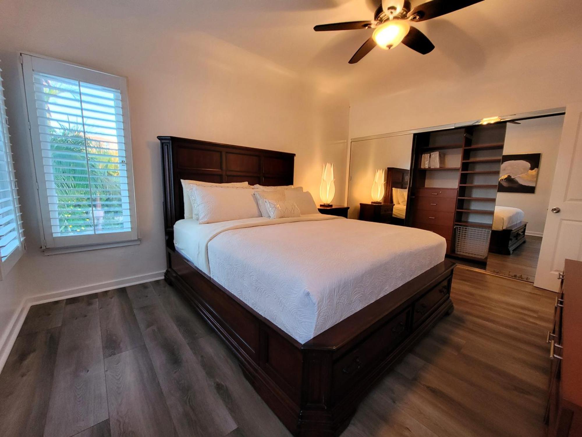 3 Bedroom Story Near Pico Blvd